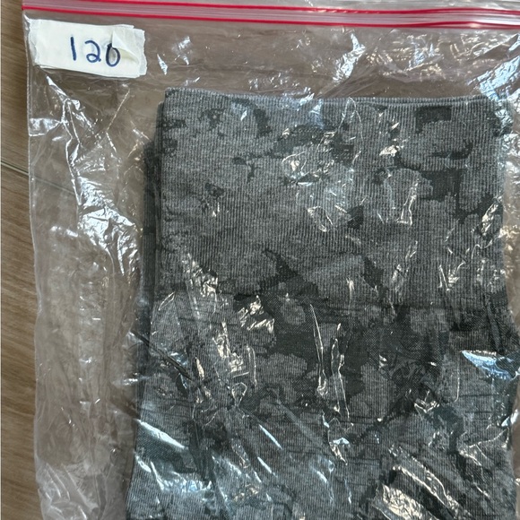 GYMSHARK ADAPT CAMO SEAMLESS BOOTY SCRUNCH LEGGINGS GREEN - Picture 11 of 11